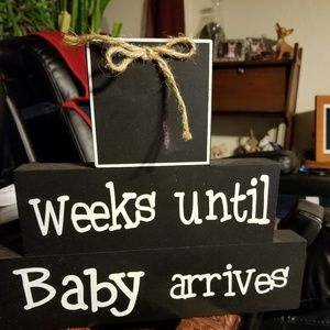 Sign, countdown to baby's birth